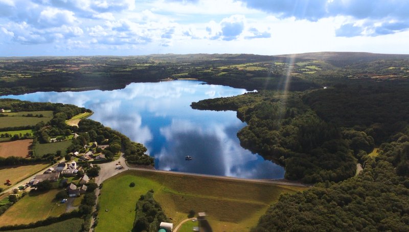 Le lac du Drennec